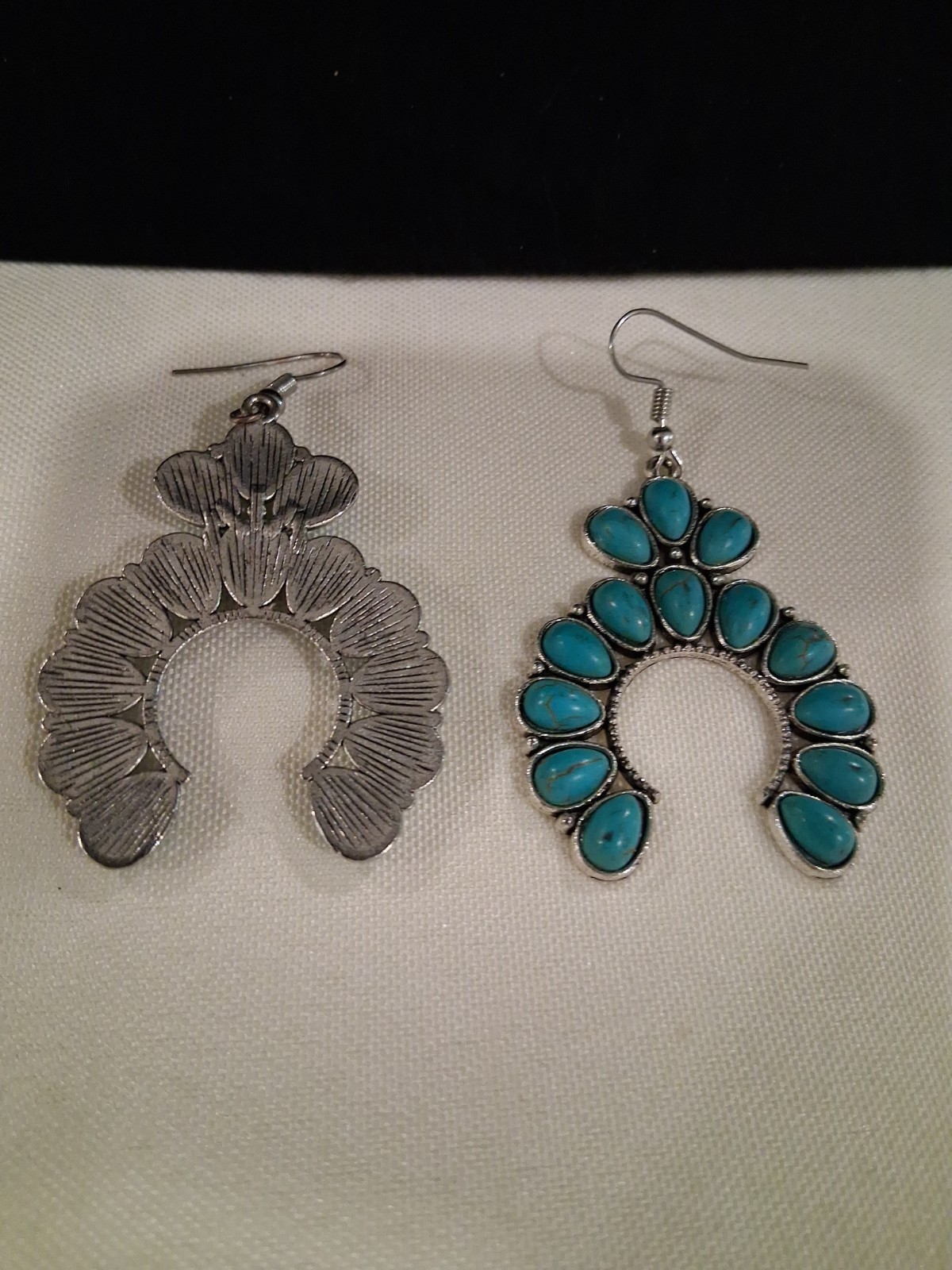 Cute Western Blue Howlite Horseshoe Squash Blossom Dangle Cowgirl Earrings 1.75″