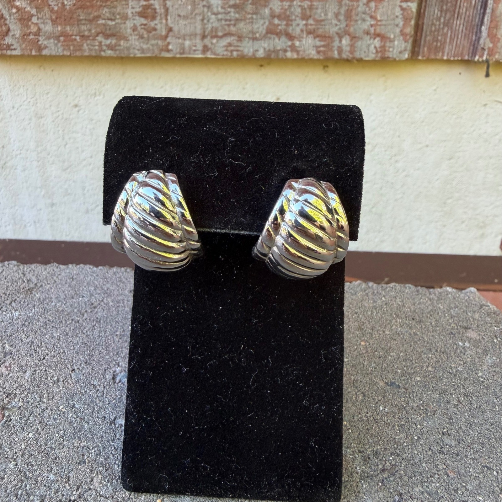 Vintage Napier Silver Tone Ribbed Shrimp Hoop Earrings 1980s Chunky