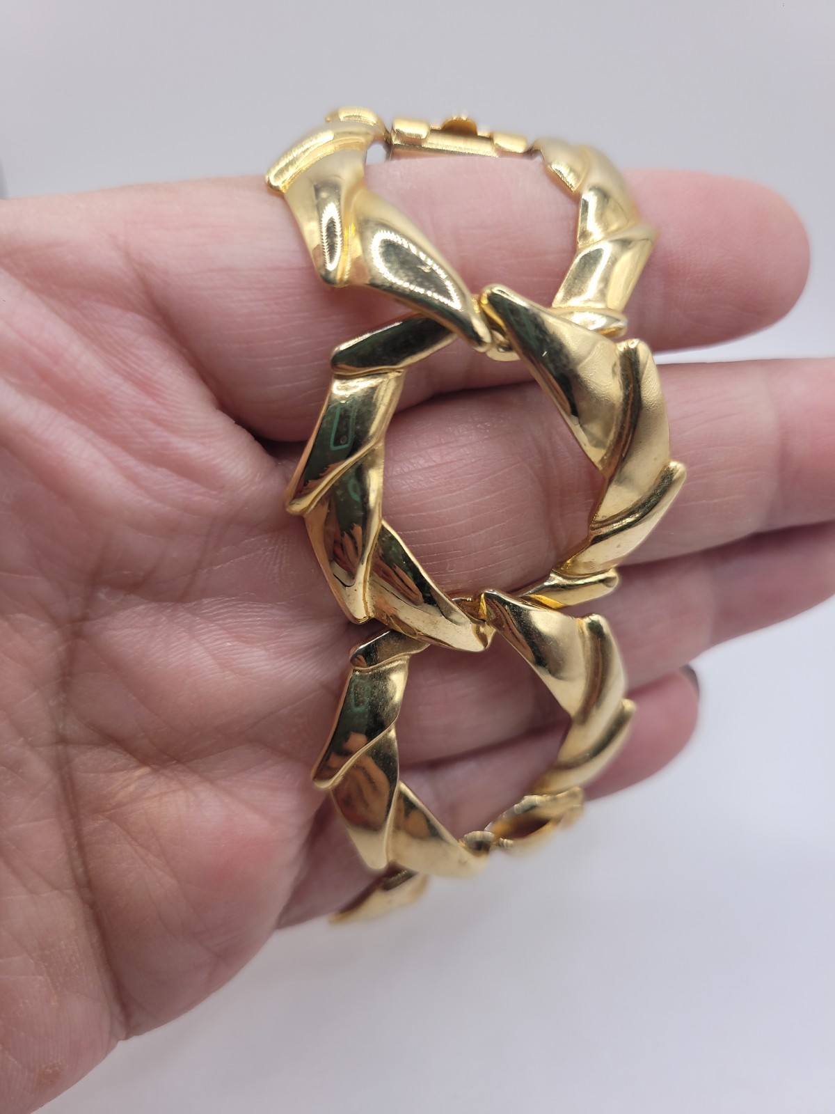Vintage Gold Tone Geometric Link Bracelet Fold Over Clasp Chunky Statement Jewel