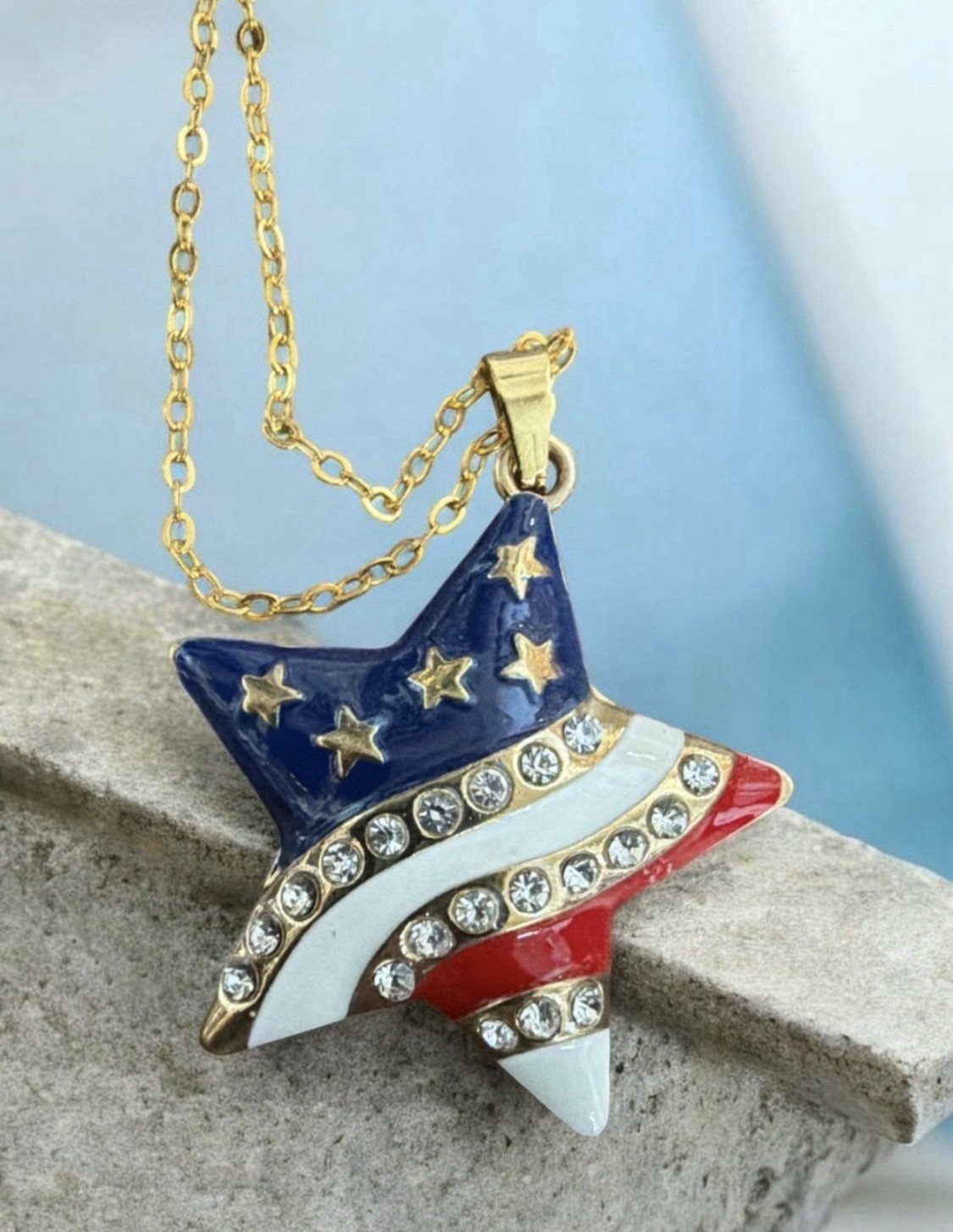 Patriotic Star Pendant Necklace – Red White Blue with Rhinestones NIP/NWOT