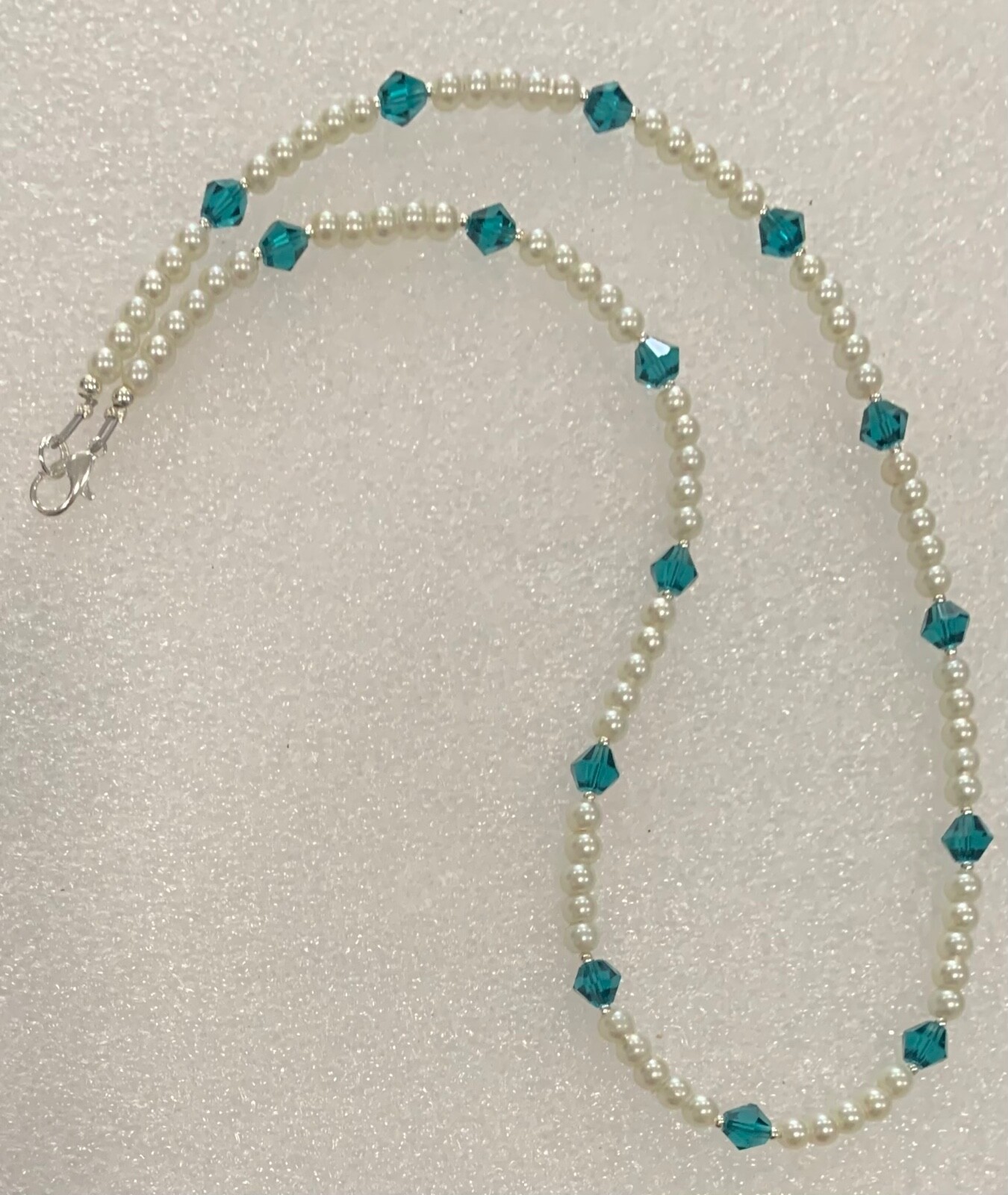 18″ White Glass Pearl and Blue Crystal Bicone Necklace