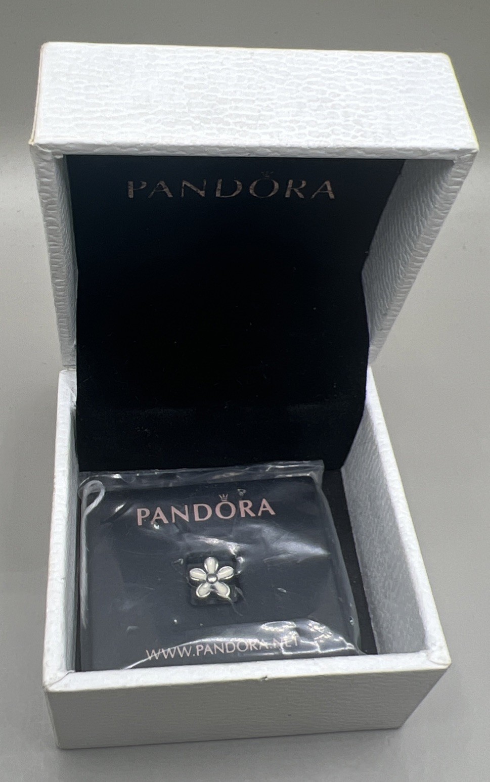Sterling Silver 925 ALE Pandora .25” Flower Daisy Charm Pendant (0.45g)
