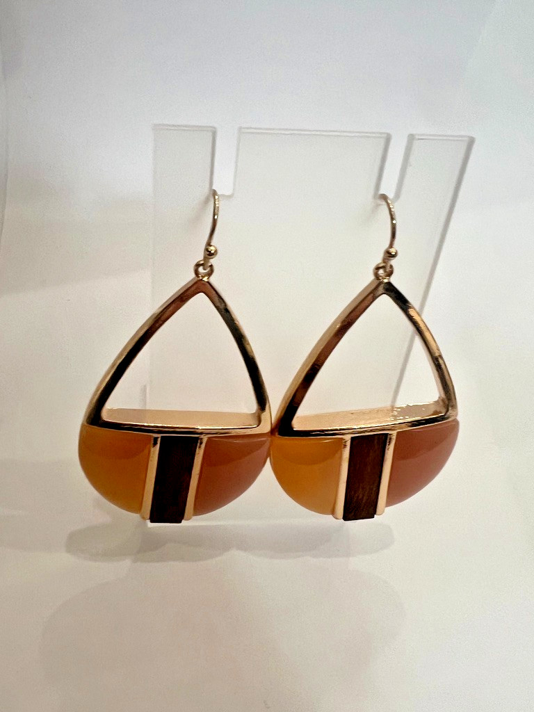 Uncas Int Gold Blush Wine Dangle Earrings Resin Wood Earth Tones Vendor Sample