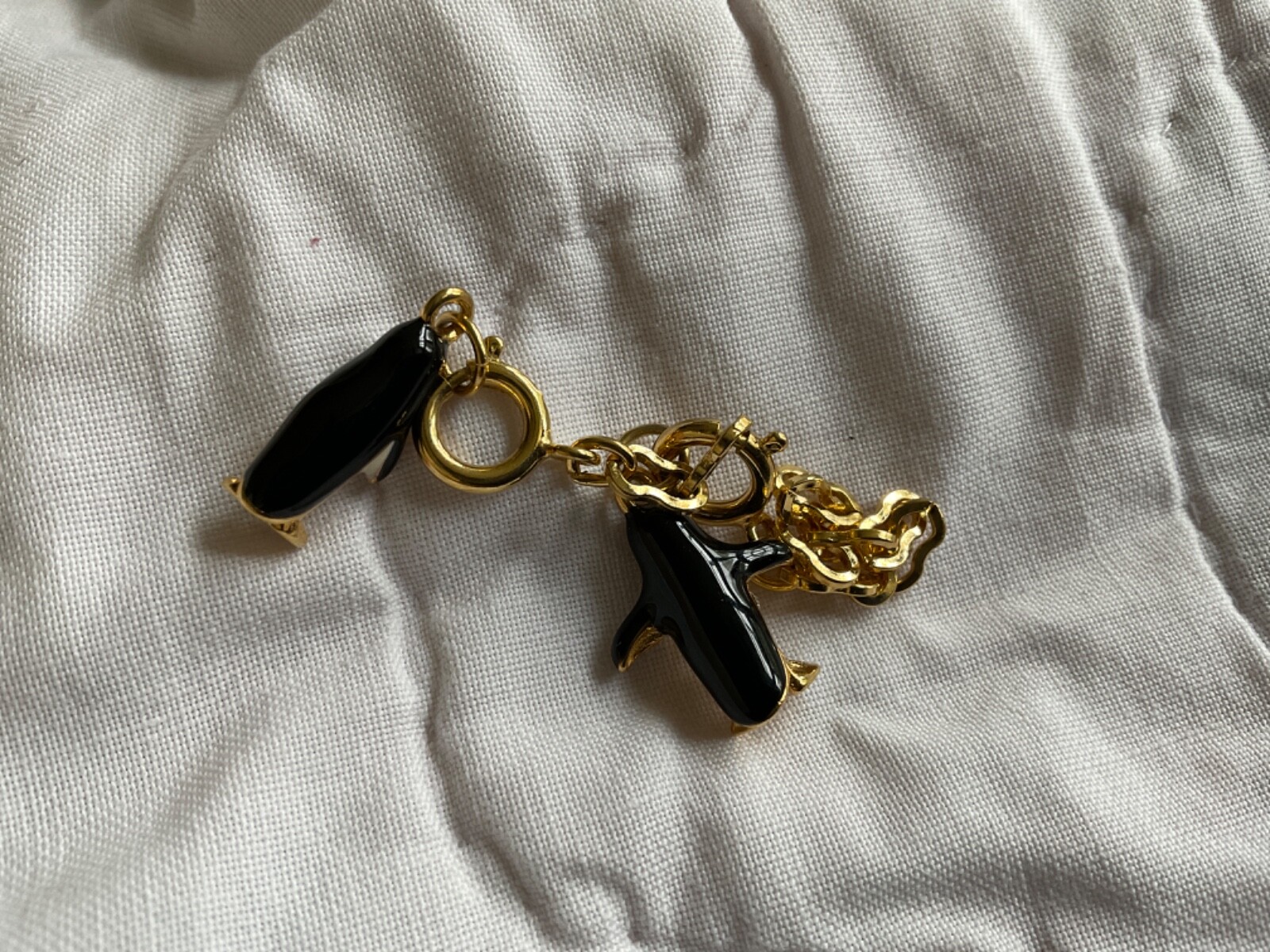 Joan Rivers Noah’s Ark Charms Pair of Penguins with chain- as shown