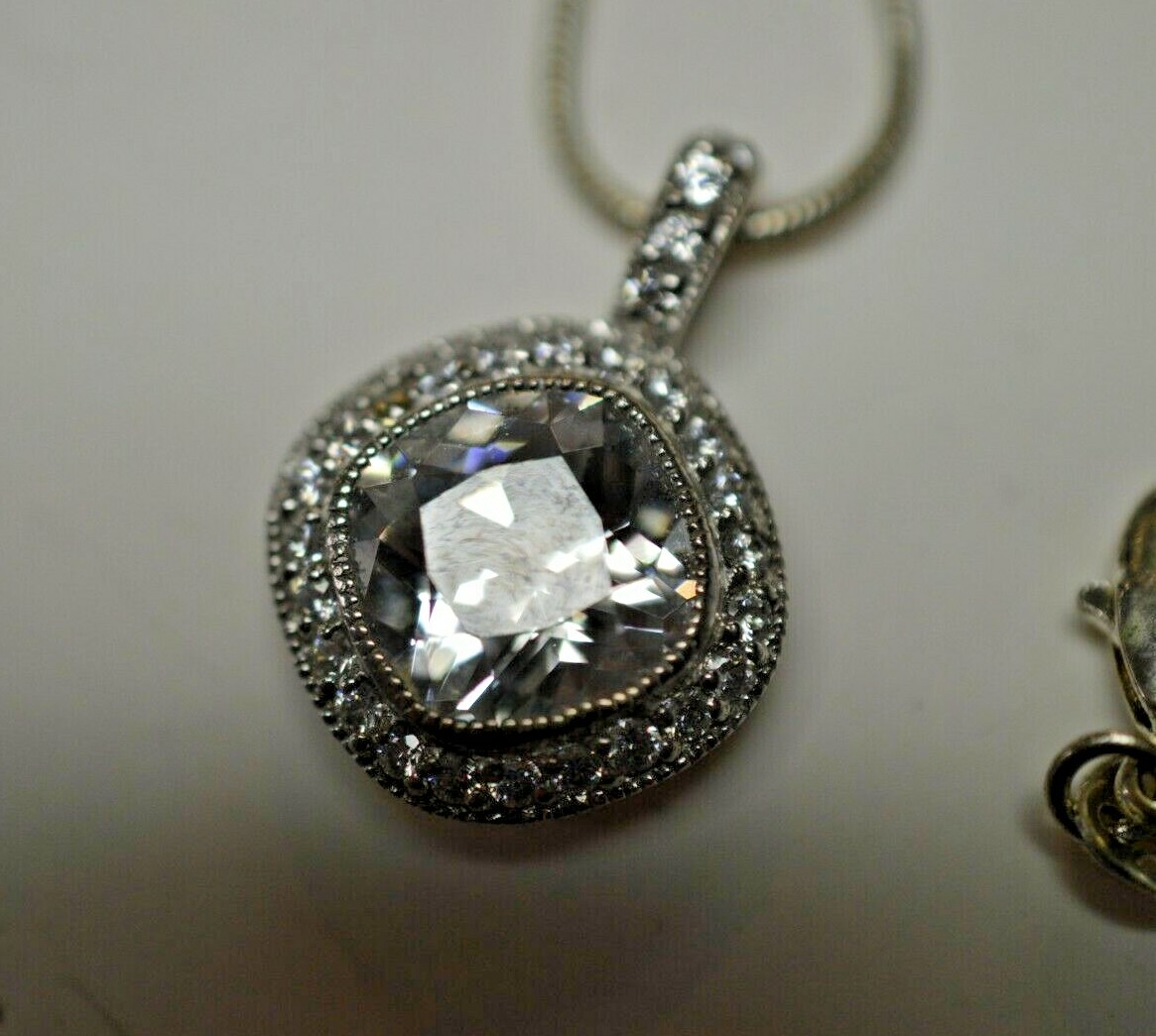 STERLING SILVER 7.00 CTS CUBIC ZERCONIA HALO NECKLACE 18″
