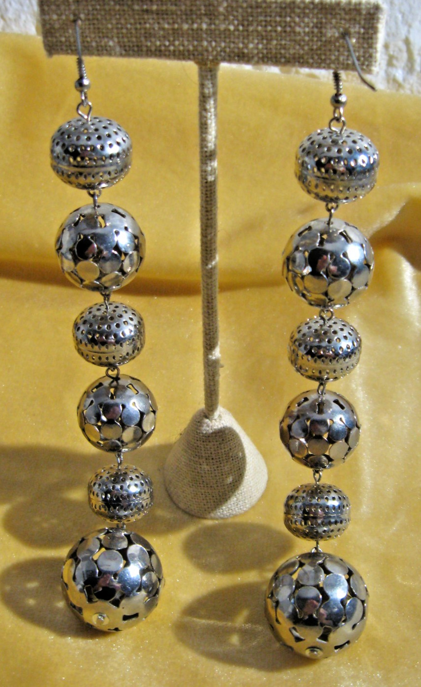 Earrings Shoulder Dusters 90’s Style 6 Inches Long Silver Tone Hollow Patterned
