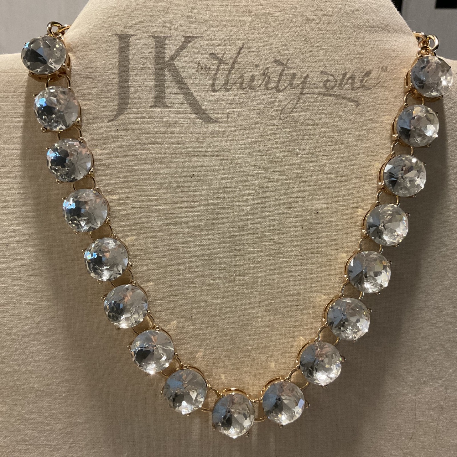 And Lovely Gold Tone Fashion Clear Rhinestone Jewelry Necklace Earrings Set New