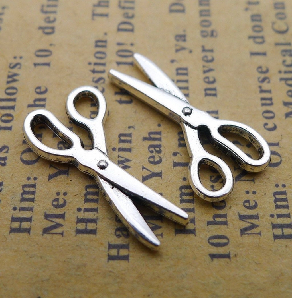 30/80PCS Antique Silver Tone Tiny Scissors Charm Pendant 10X18mm JHS294