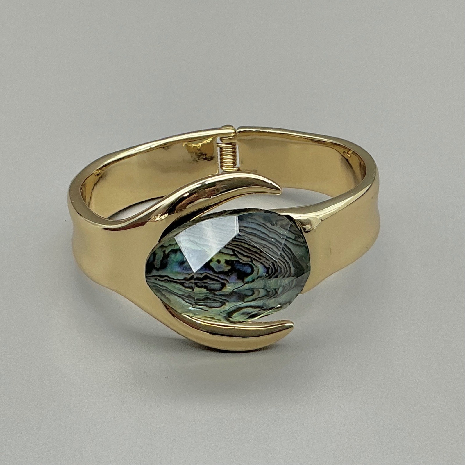 Bracelet Women Gold Tone Abalone Shell Hinge Cuff Bangle Modernist Boho 6.5 In