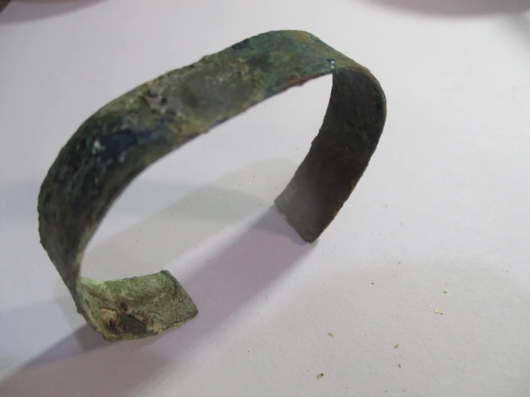 ON SALE NOW NORSE EARLY METAL BRACELET DUG IN UK–MEDIEVAL FIND! PLAIN BUT RARE!