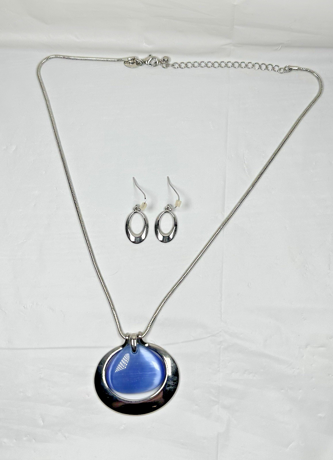 Lia Sophia Blue Cat Eye Pendant Necklace & Matching Earrings Silver Tone Set