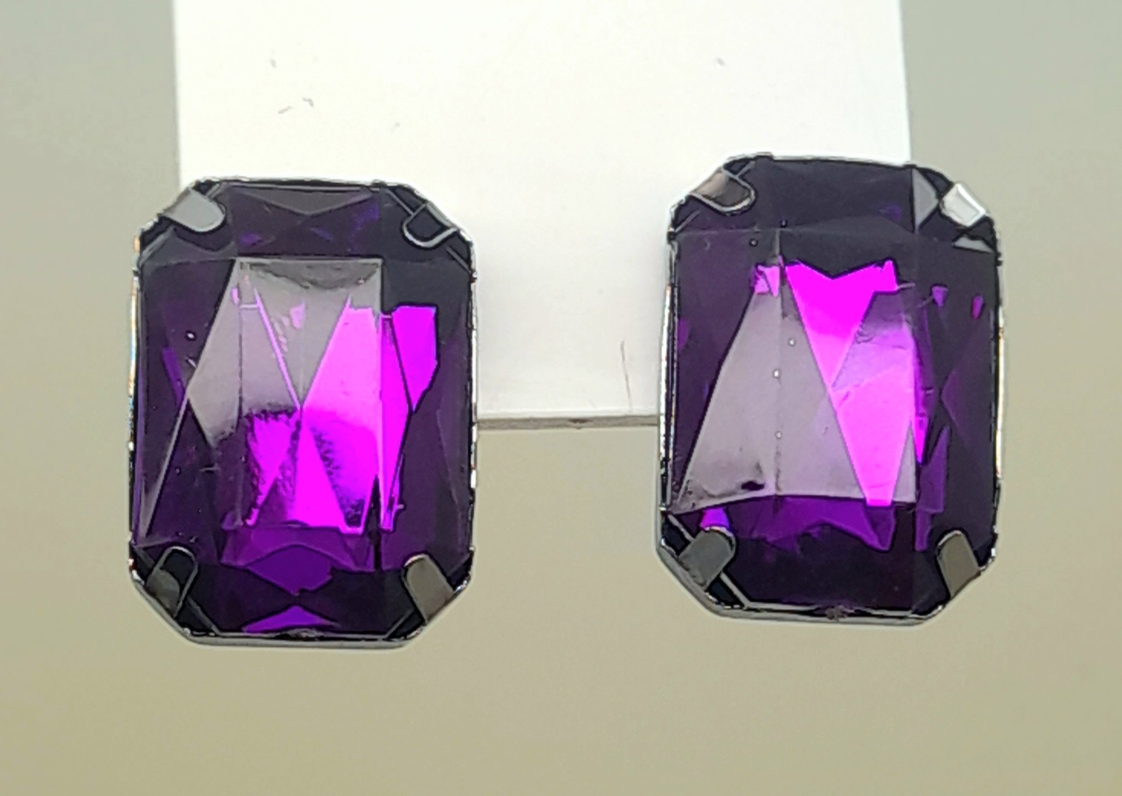 E567 light weight purple rectangle shape faux glass stud post fashion earrings