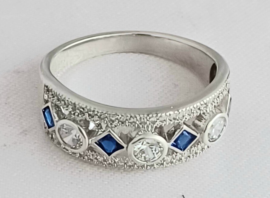 YGI Designer Sterling Cubic Zerconia w/ blue Accent Stone Ring/ Band Size 9