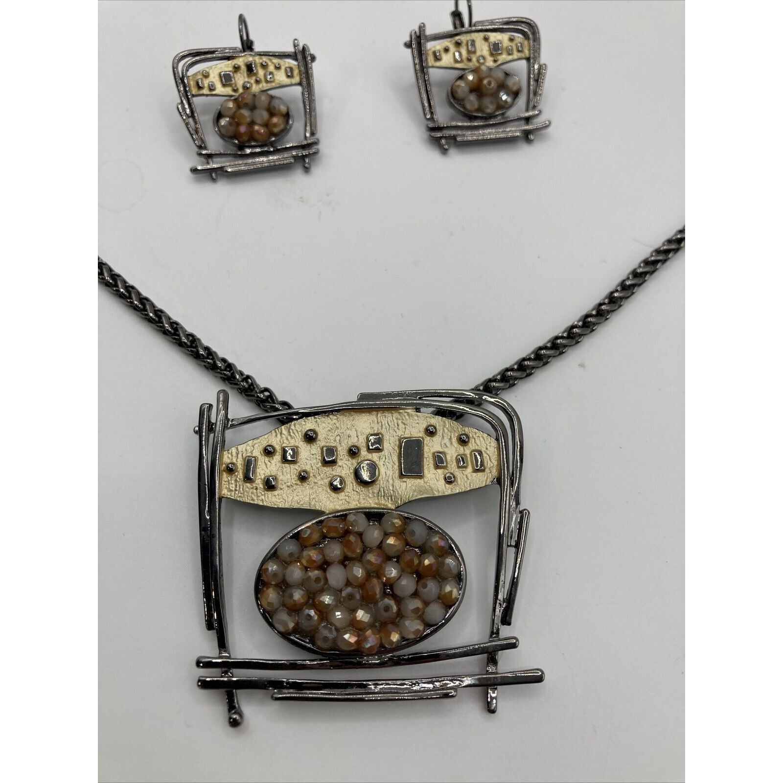 Art frame necklace earring set Jewelry Silver gun metal crystals 18″ Artisan