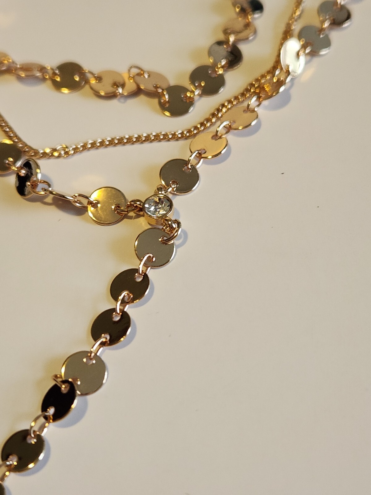 Avon Studio 1886 Power Shimmer Metals Y Necklace – Goldtone