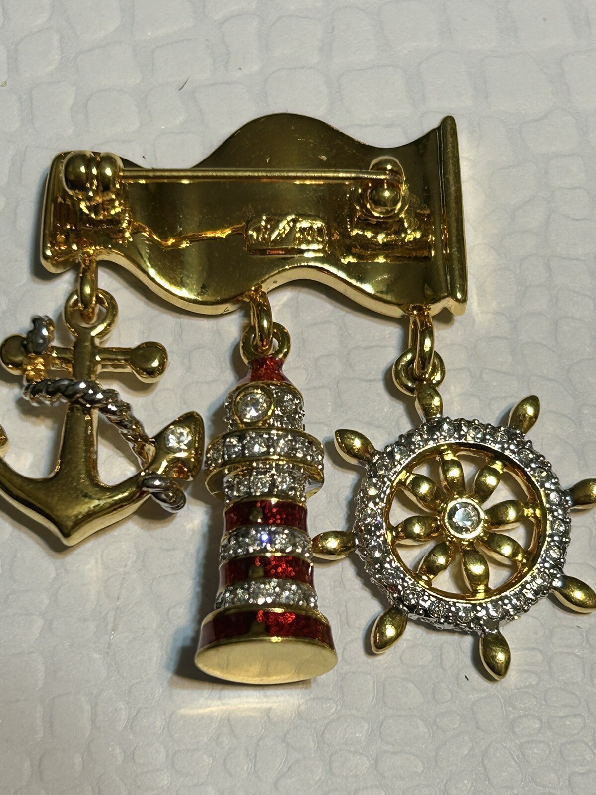 Vintage Danbury Mint SIGNED Nautical Polished Gold Ton Enamel pin With 3 Charms