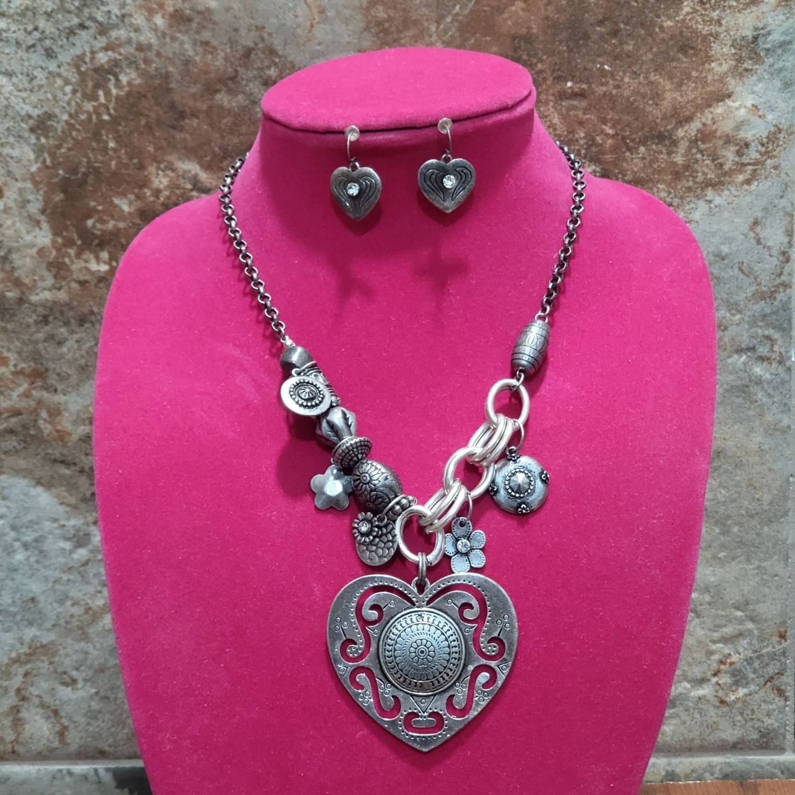 Silver Tone Heart Charm Necklace Earring Set Floral Accents