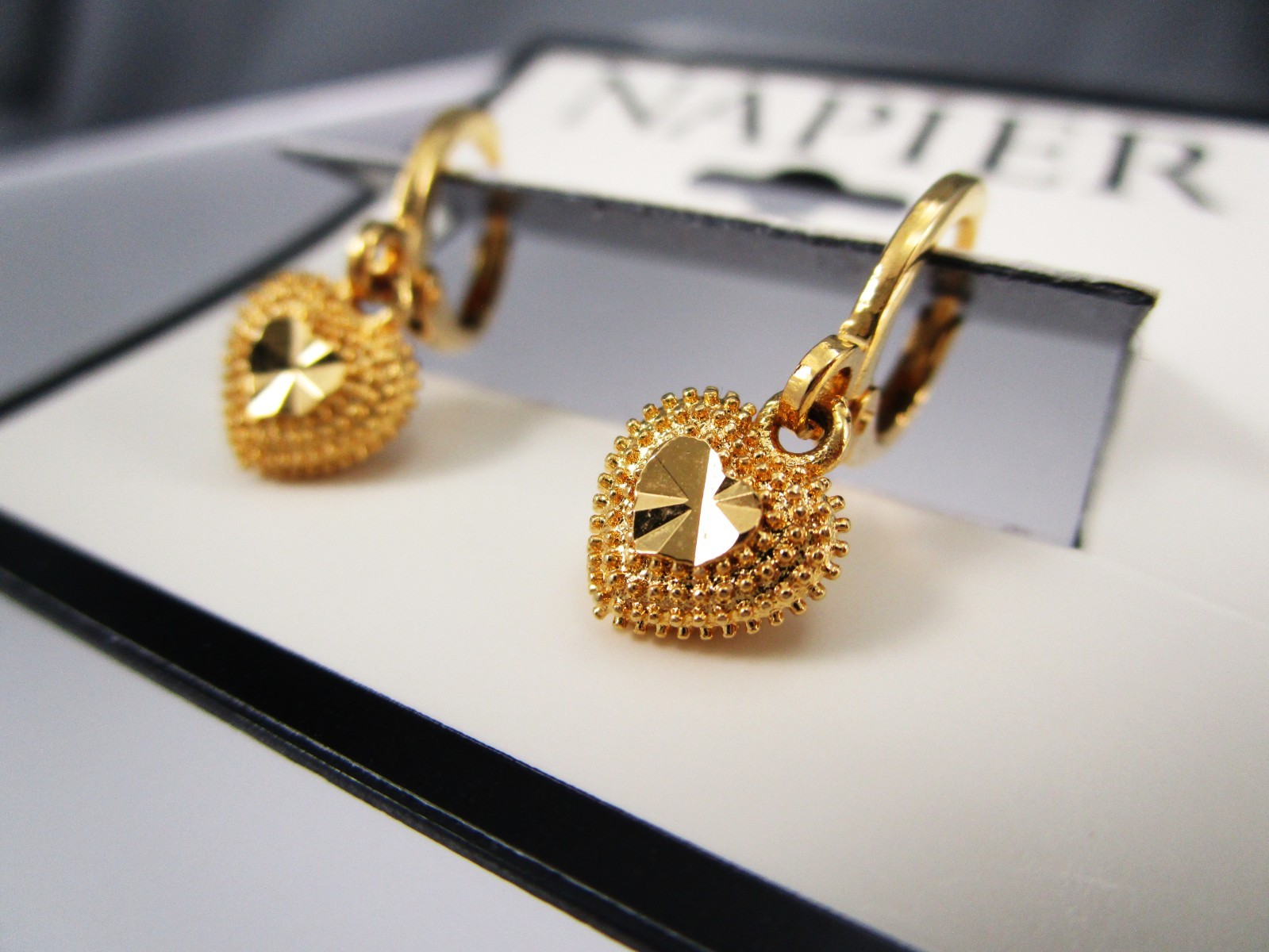 NWT NAPIER 3/4″ Gold Tone Dangling Etched Heart Leverback Pierced Earrings 179L