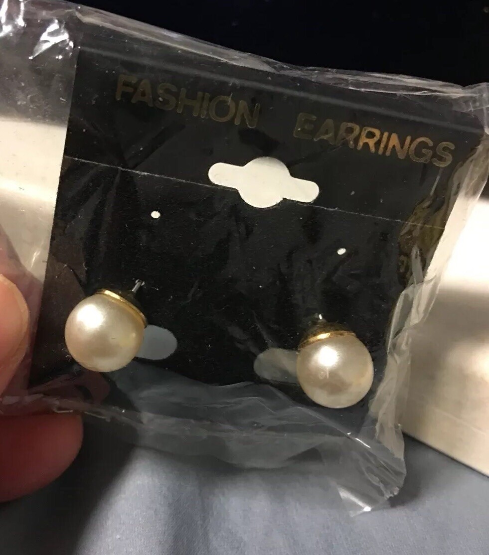 Faux Pearl Fashion Earrings (Not Sure If It’s Real Or Faux-Was A Gift) Brand New