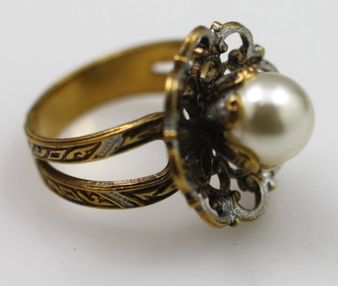 Vintage Damascene Spain style Faux Pearl Flower Adjustable band Ring size 6