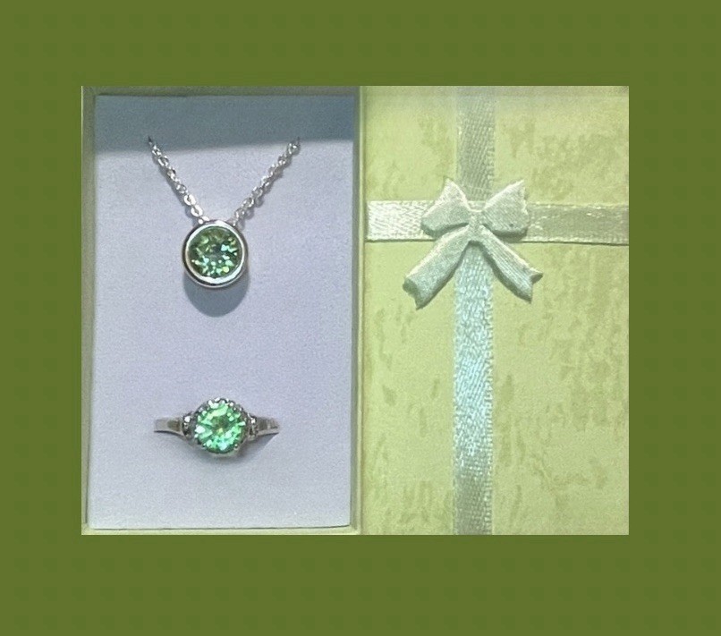 Beautiful Light Green Peridot Necklace & Ring Size 9 Set