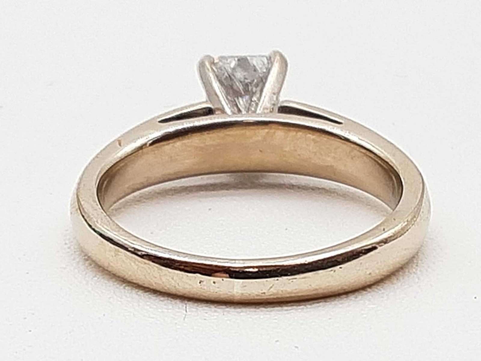 0.90 Carat Diamond 18k Two Tone Gold 5.4g Solitare Ring Size 6 Do0824llxzde