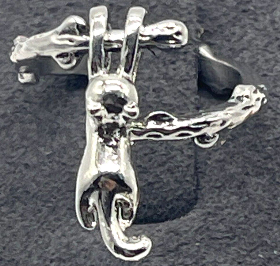Ring Silver Tone Cat Stretching Across the Band. Size 6 Adjustable