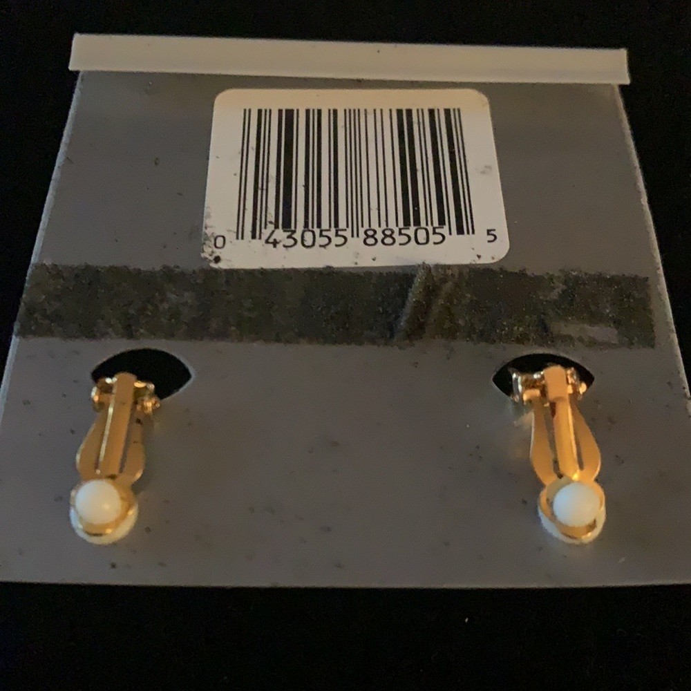 Nine West clip hoop earrings in gold tone