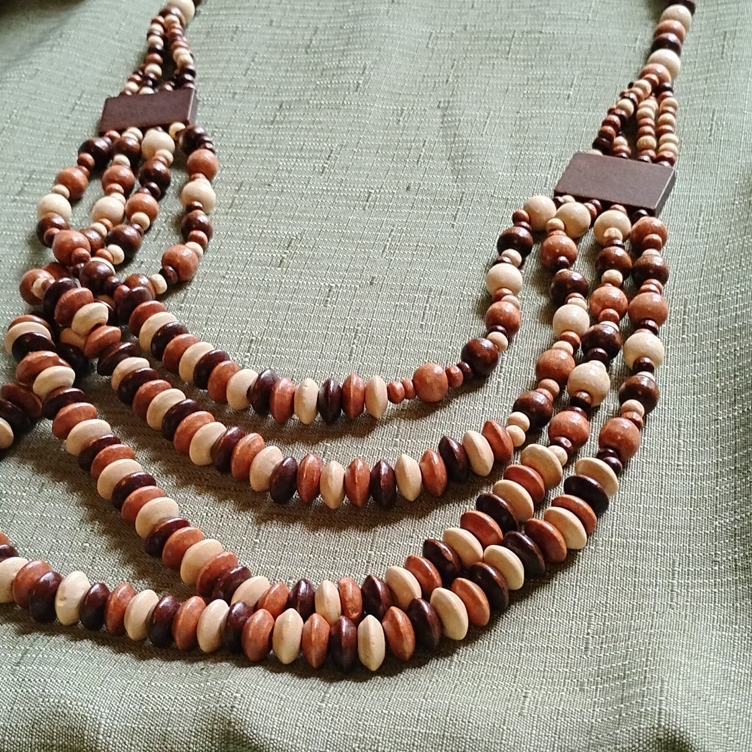 Wood Beaded Multi Strand Necklace Bracelet & Dangle Earrings Set Brown. 6070