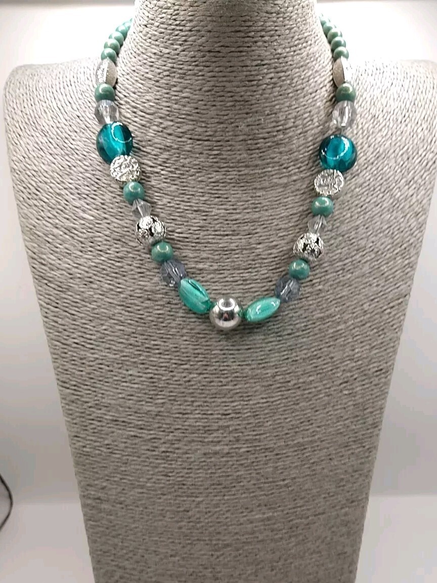Necklace Boho green glass silvertone vintage style retro Christmas Party y2k