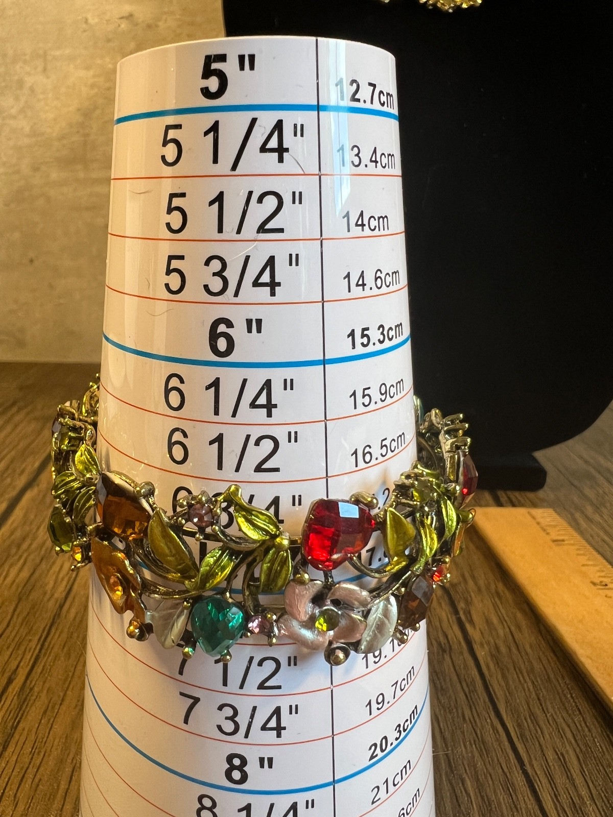Flower Fashion Necklace Elegant Hearts and Flowers Crystal Red Green 16″ 3″Ex