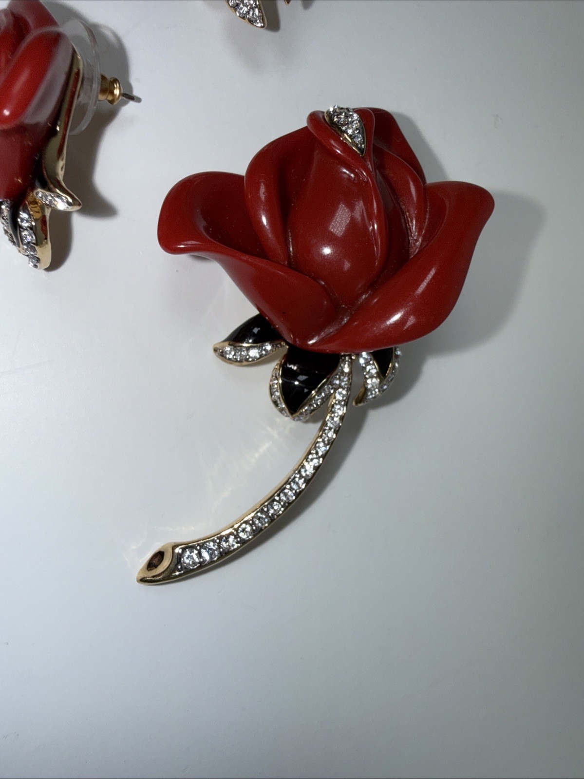 Kenneth Jay Lane KJL ICONIC Red Rose Art Deco Crystal Pin & Pierced Earrings Set