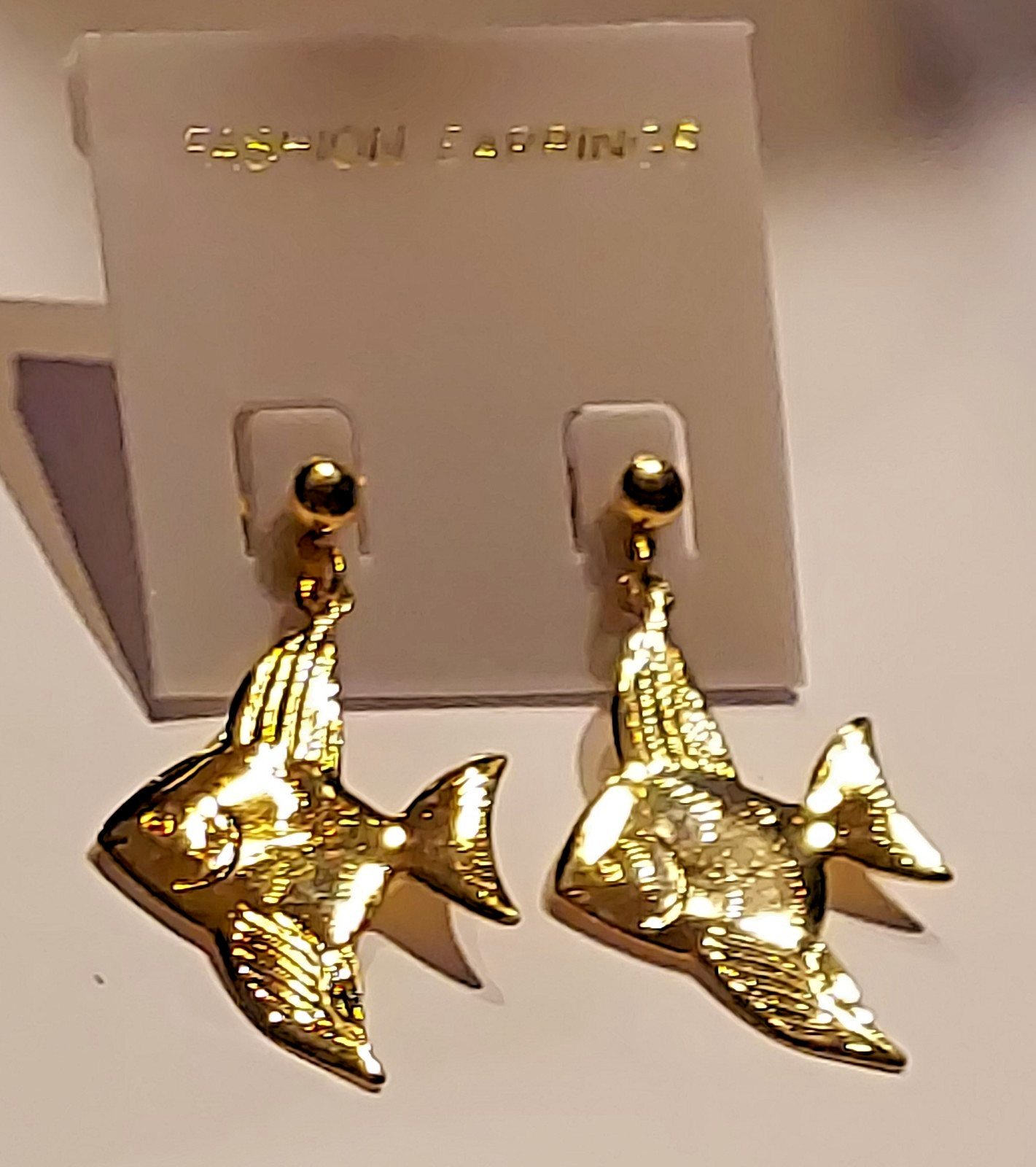 New Angel Fish Earrings Gold Tone Dangle Pierced Post Ocean Water Nature Beauty