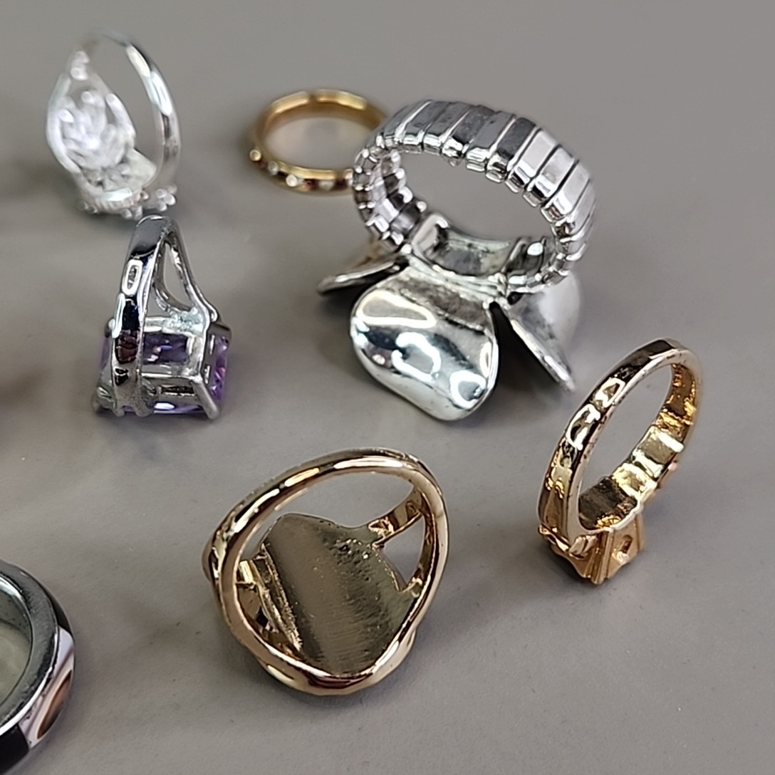 Ring Lot of 9 Gemstones Rhinestones Stretch Various Sizes Costume