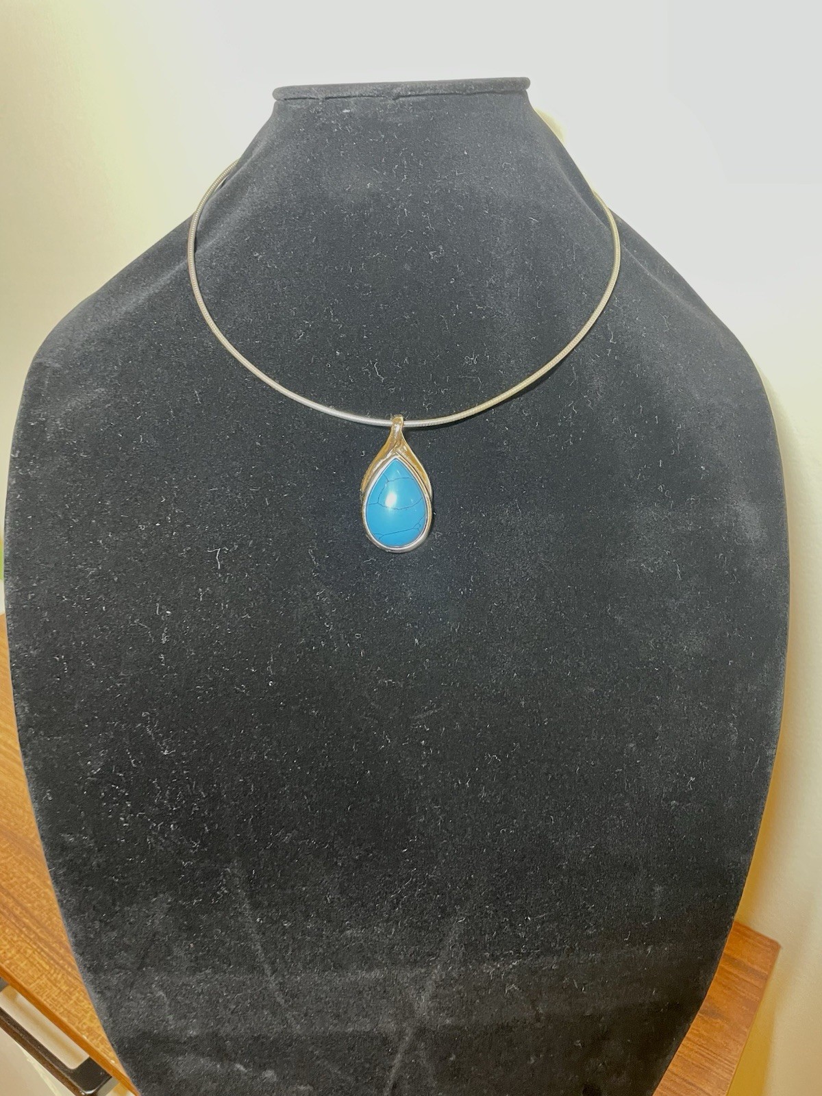 Classic Vintage Lia Sophia 19” Silver Cord Necklace Genuine Turquoise “Mohave”