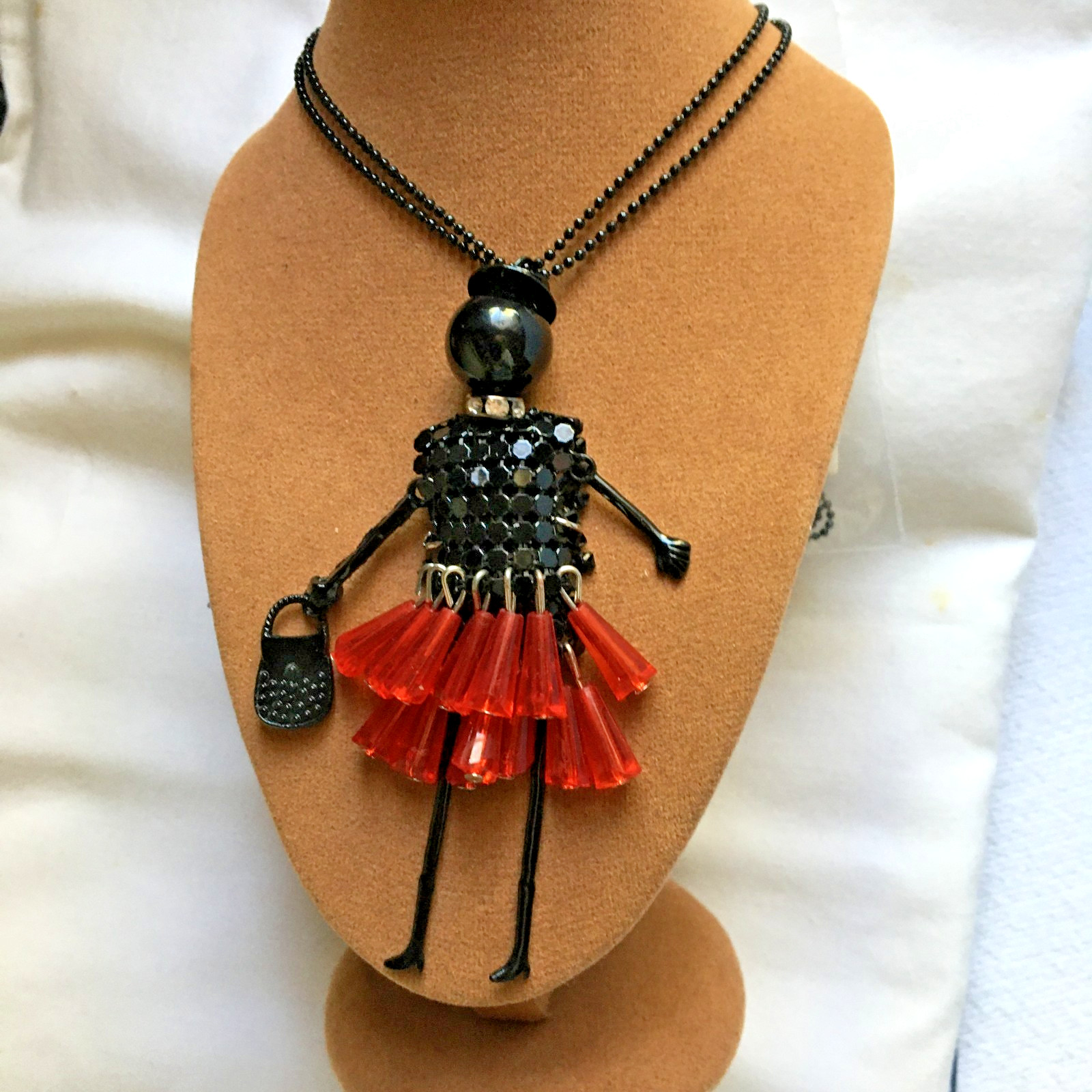 Beaded DOLL 3-1/2″ Pendant – Red & Black -w/ Moving Arms & Legs + 26″ chain
