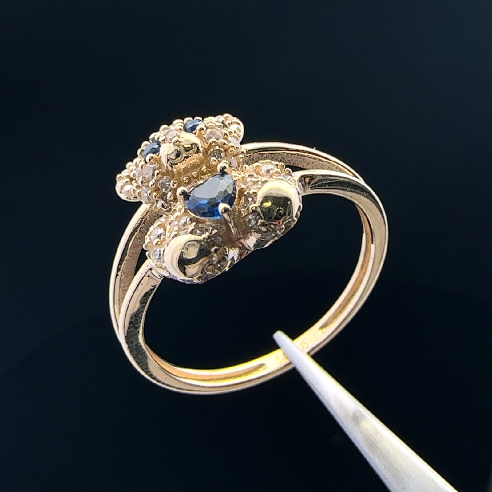 14KT Yellow Gold Teddy Bear Ring with CZs Size 7 2.4g