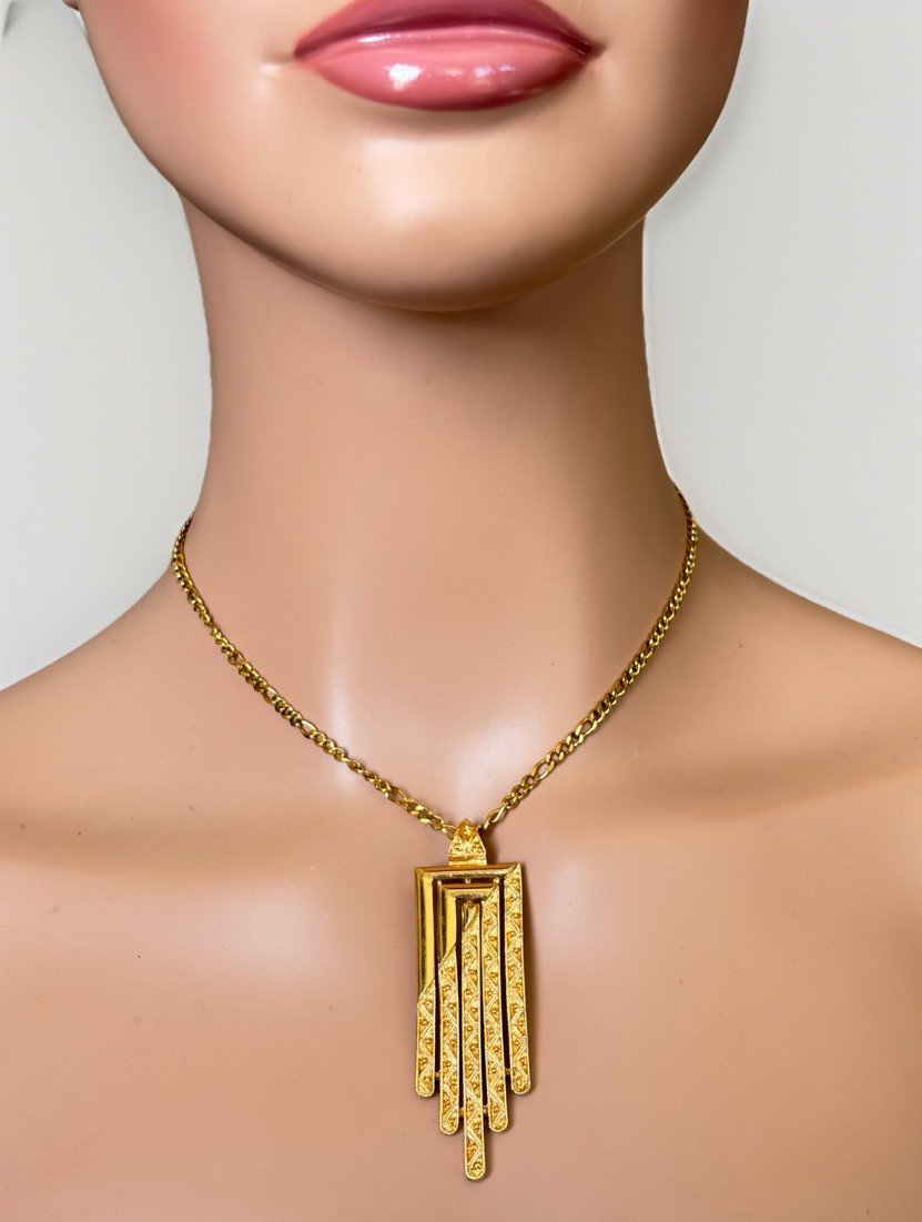 Monet Art Deco Style Necklace Textured Gold Tone Pendant Modernist Vibe 24” POSH