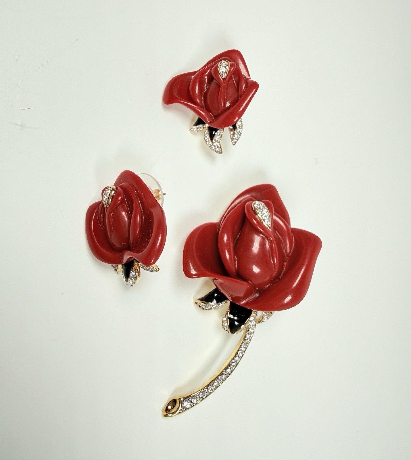 Kenneth Jay Lane KJL ICONIC Red Rose Art Deco Crystal Pin & Pierced Earrings Set