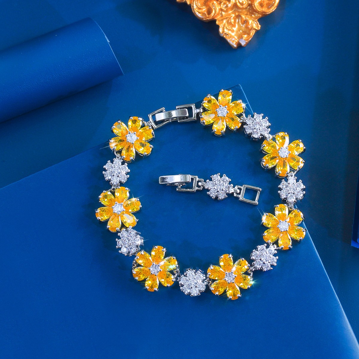 Wedding Cubic Zirconia Pretty Flower Bracelet Silver Plated Women Party Jewelry