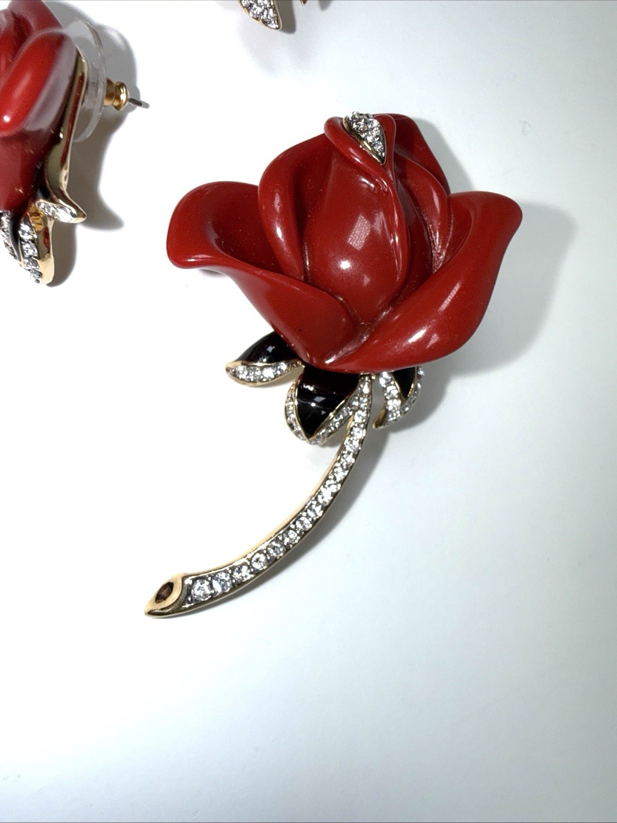 Kenneth Jay Lane KJL ICONIC Red Rose Art Deco Crystal Pin & Pierced Earrings Set