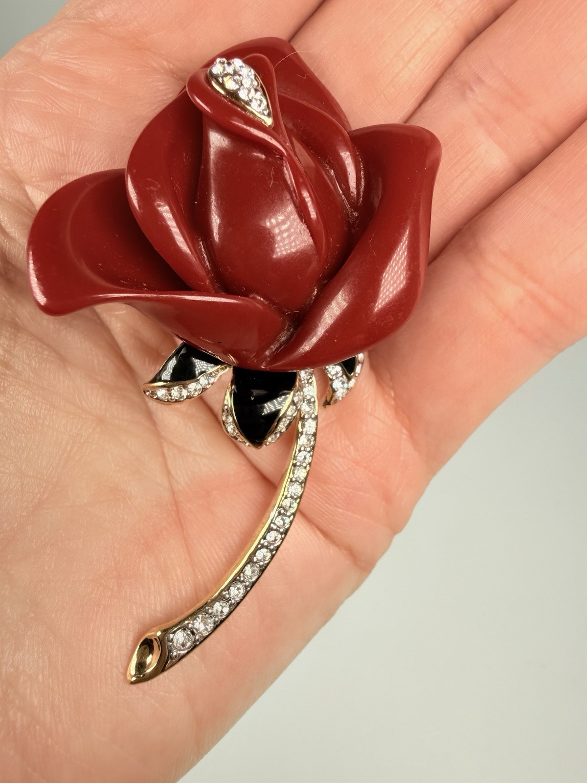 Kenneth Jay Lane KJL ICONIC Red Rose Art Deco Crystal Pin & Pierced Earrings Set
