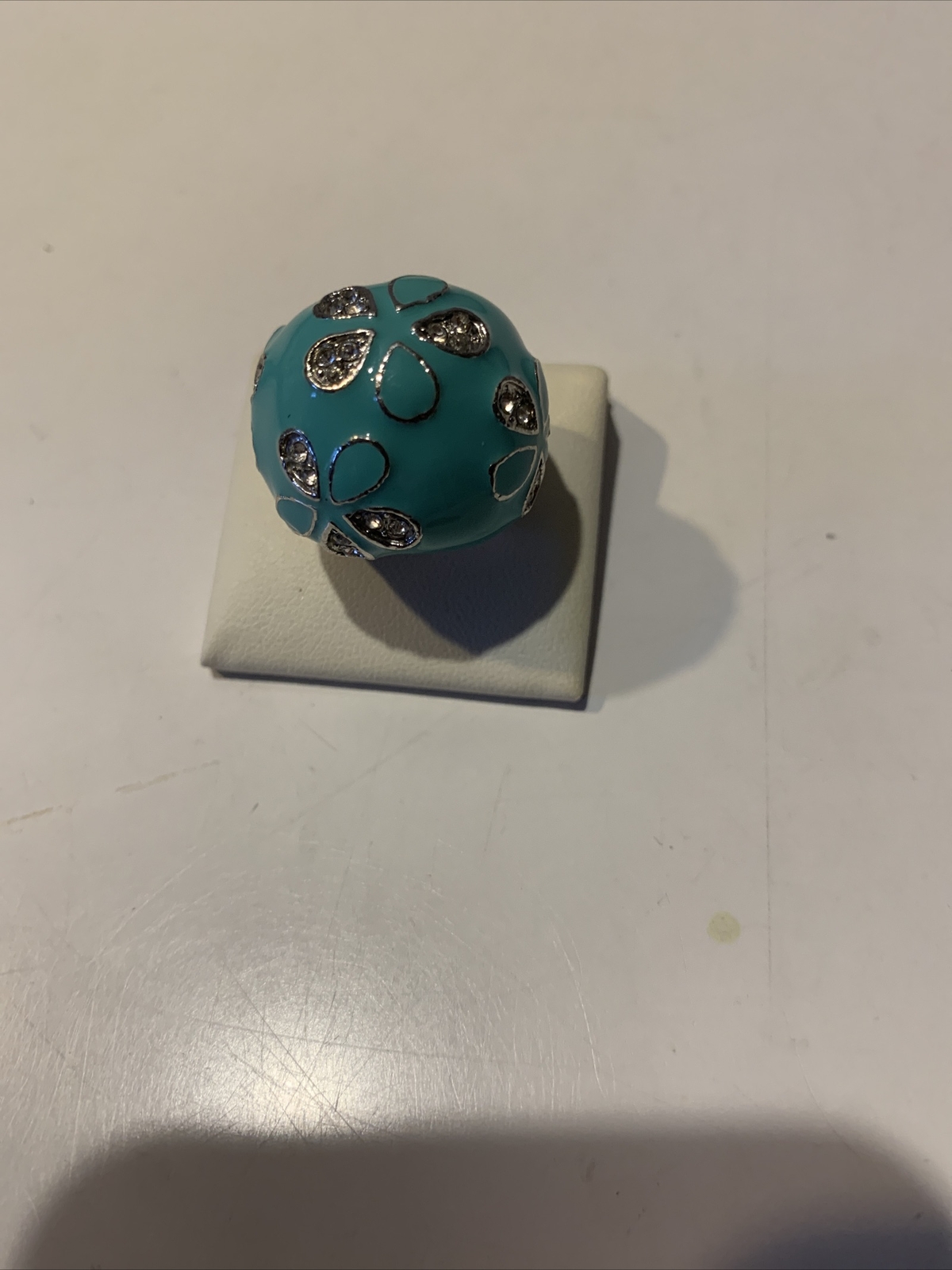 SILVER TONE FASHION TURQUOISE COLOR ENAMEL DOME RHINESTONE COCKTAIL RING SZ. 6.5