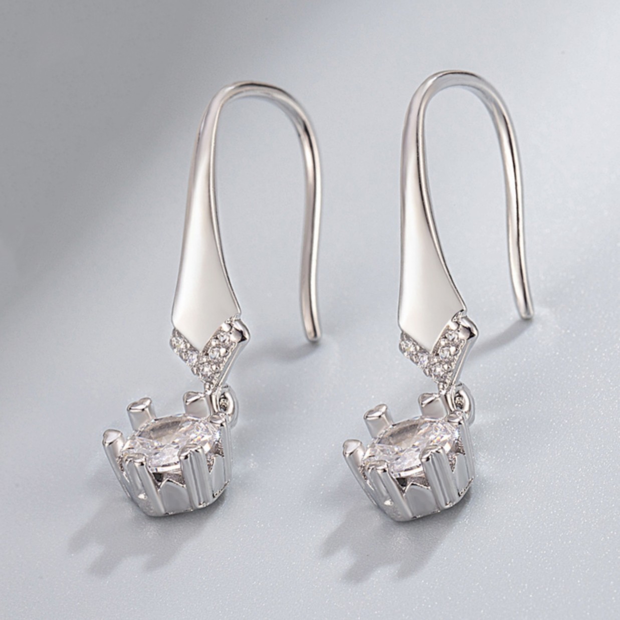 Women’s Stylish Silver Plated Elegant Sparkly Zircon Hangling Dangle Earrings