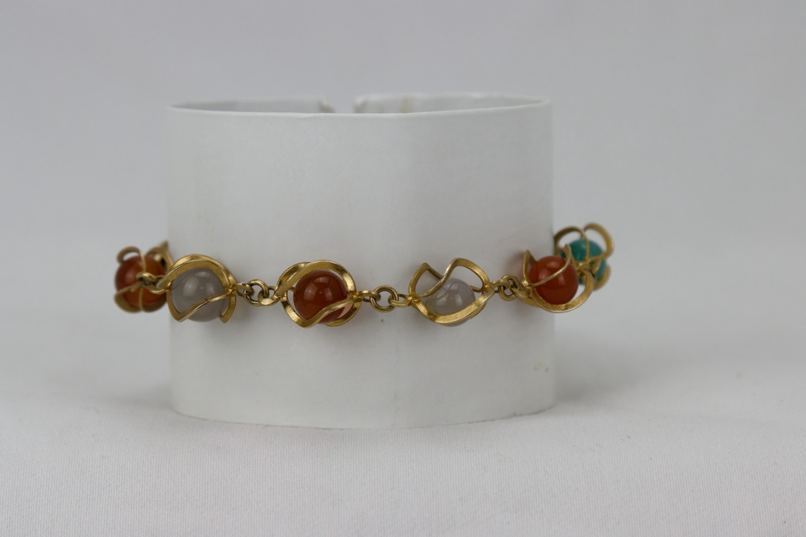 Caged Stone in Gold Tone Bracelet, Hinged Clasp, 9gr