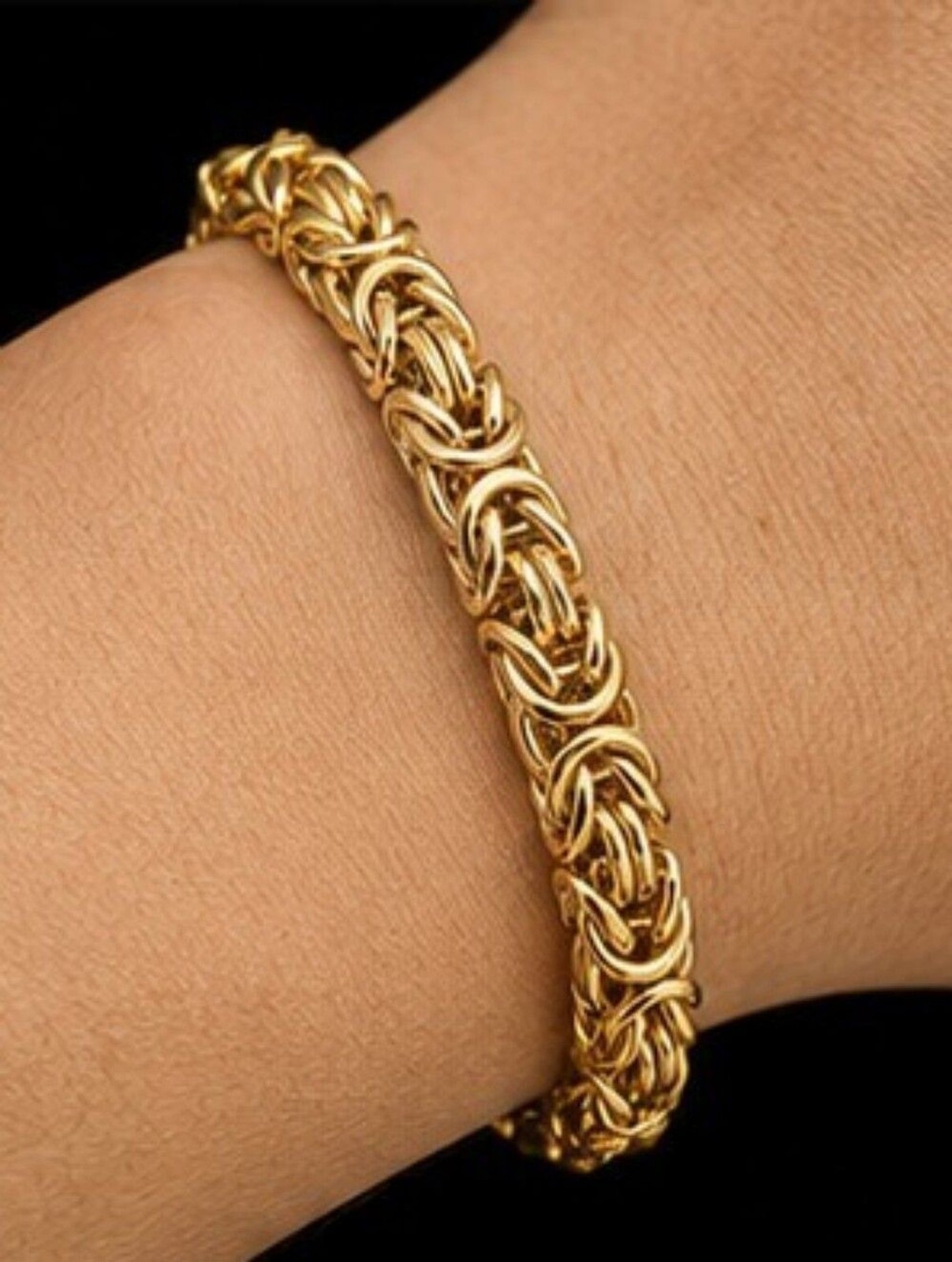 Heavy Gold Tone Byzantine Chain Bracelet 8mm Wide 8″ Screw Lock Clasp Designer