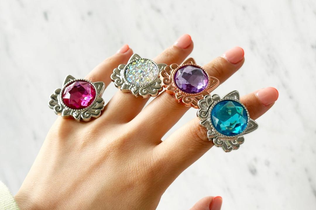 Random Acrylic Resin Pink Blue Gem Heart Cat Above Knuckle Pinky Party Ring