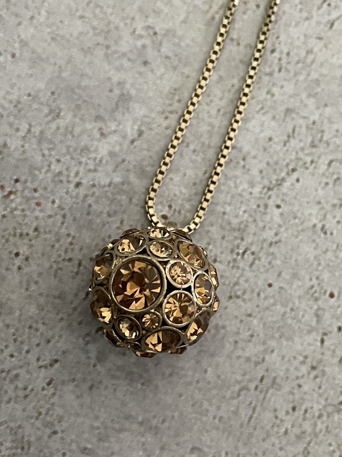 Fossil Rhinestone Ball Pendant Necklace Champagne Crystal Box Chain 19″