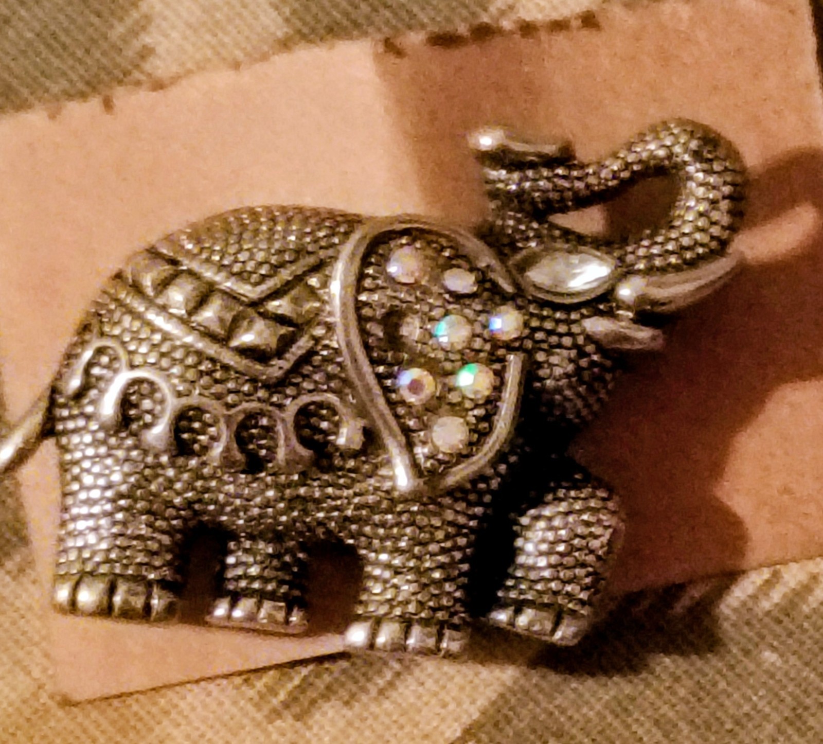 Silver Tone Elephant Brooch Pin Round Multicolor Rhinestone Pavé Set Metal