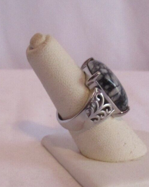 Austrian Pinolith Womens Ring Solitaire Ring in Stainless Steel (Size 7.0)